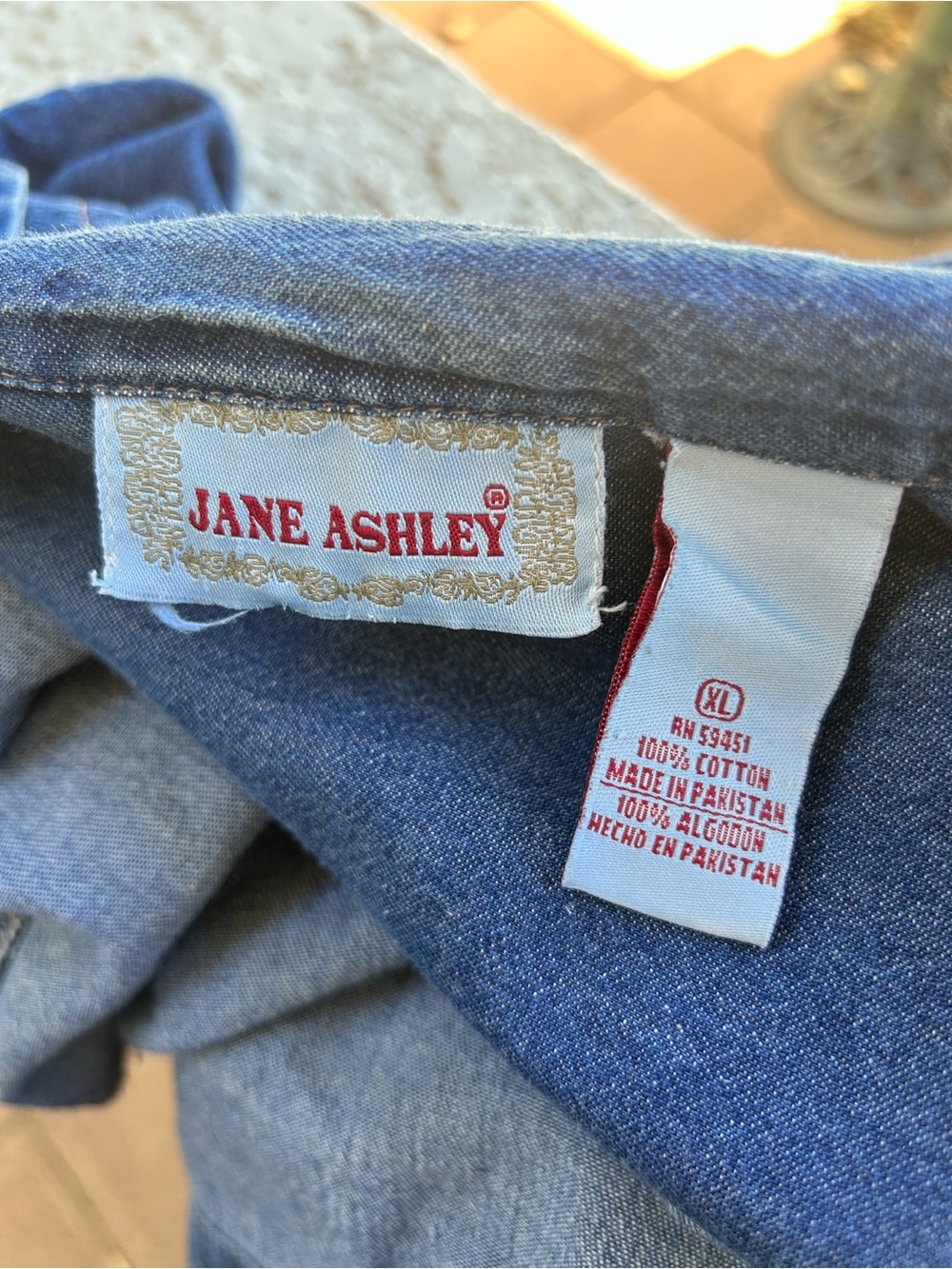 Jane Ashley Women's Blue Denim shirt